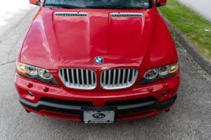BMW X5 4.8is 2004 года  (NA)
